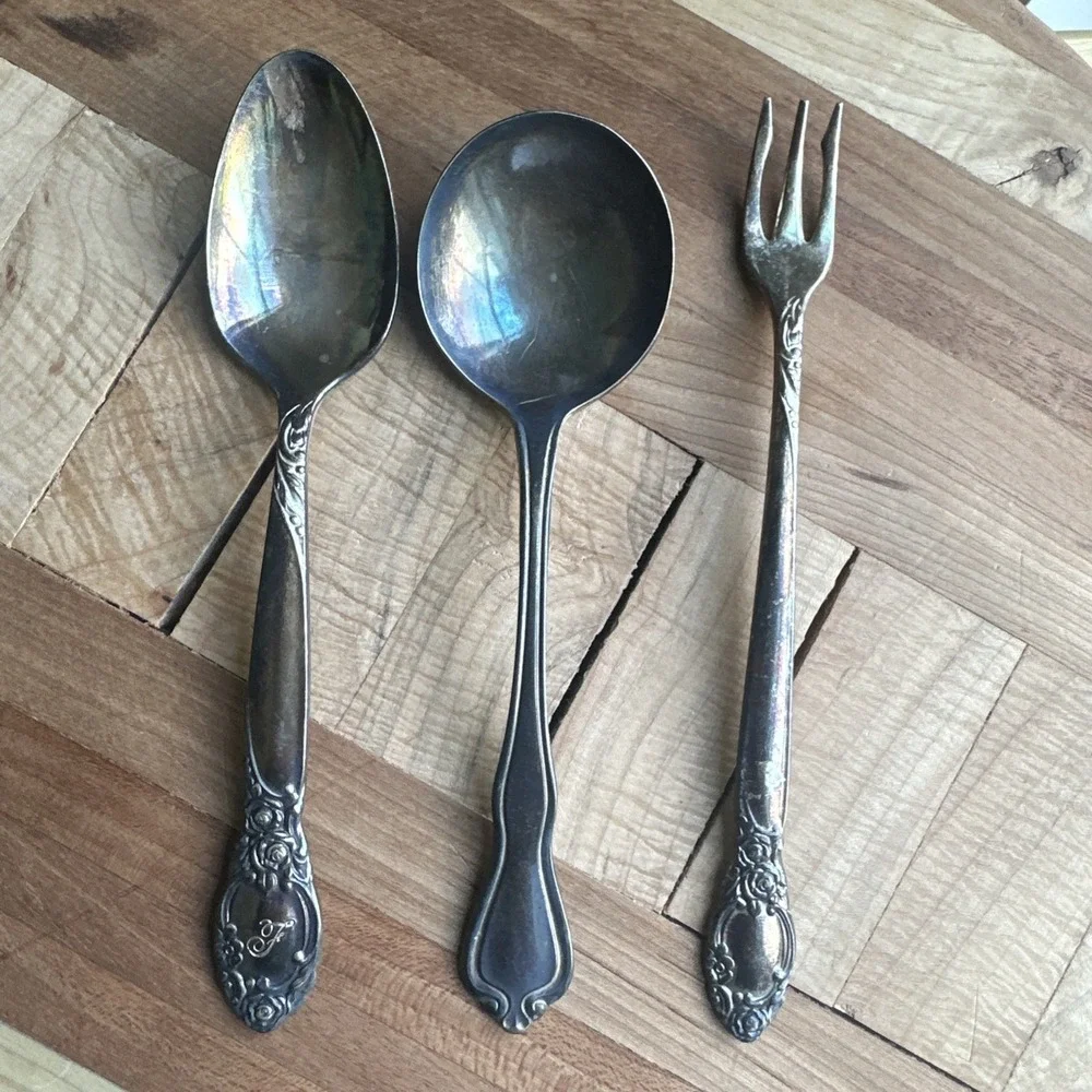 Vintage Fairmont Hotel Oneida Ltd Silversmiths‎ Spoons and Pickle Fork 5.5-6 in
